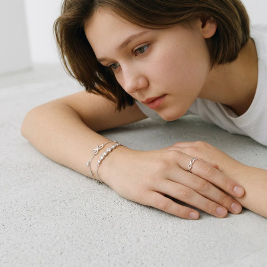 Elegant Bow Bracelet