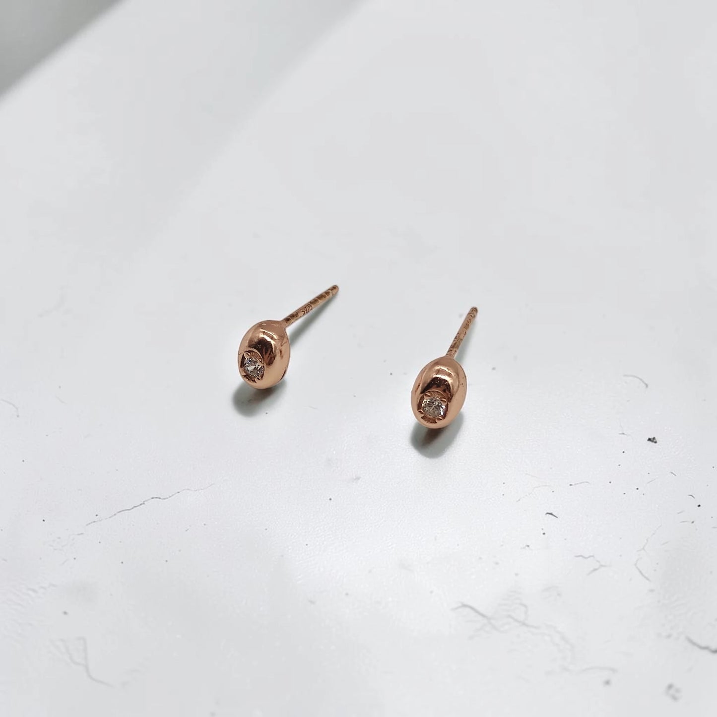 Sparkling Oval Bean Stud Earrings