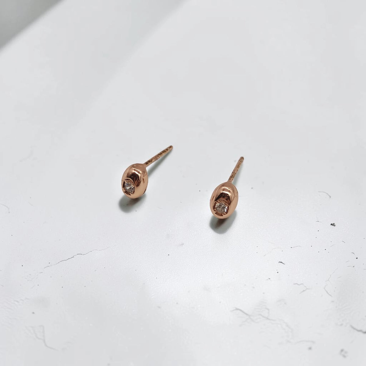Sparkling Oval Bean Stud Earrings