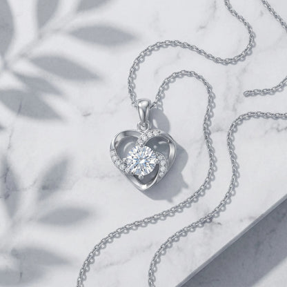 Aurae Moissanite Dancing Heart Pendant Necklace S925 Sterling Silver D VVS1 detail close-up shot