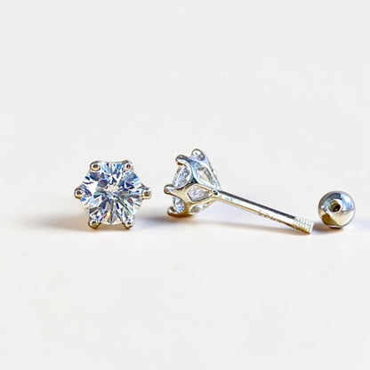 Aurae Moissanite Classic Six-Prong Solitaire Stud Earrings S925 Sterling Silver detail close-up shot