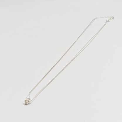 Minimalist Interlocking Double-Layer Necklace