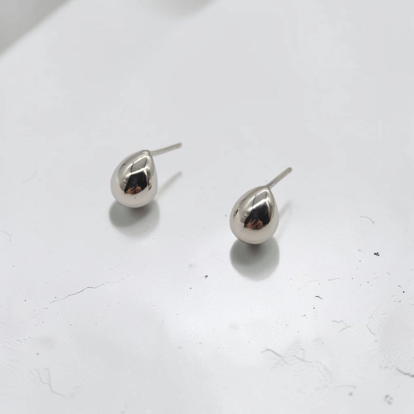 Radiant Modern Geometric Bean Stud Earrings
