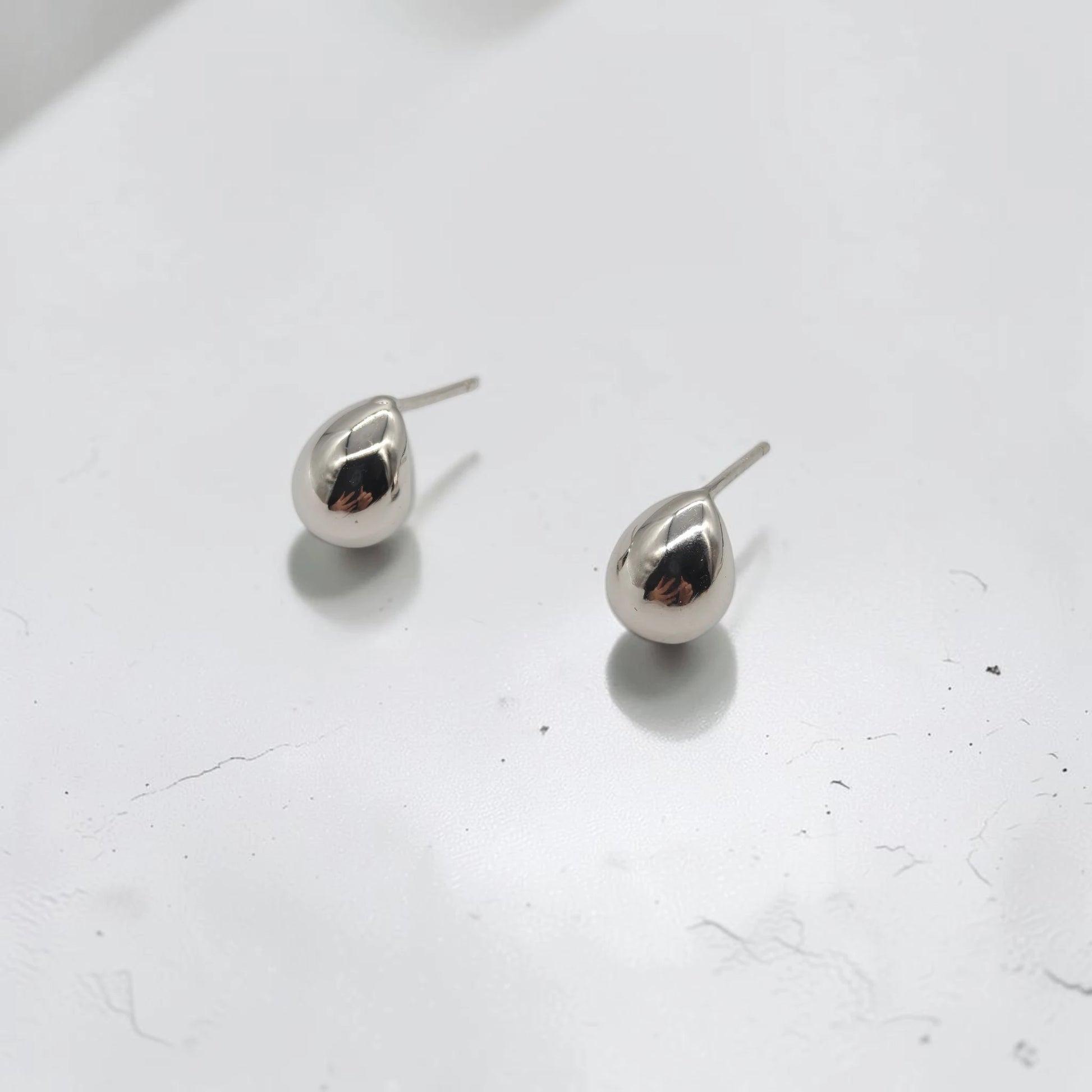 Radiant Modern Geometric Bean Stud Earrings